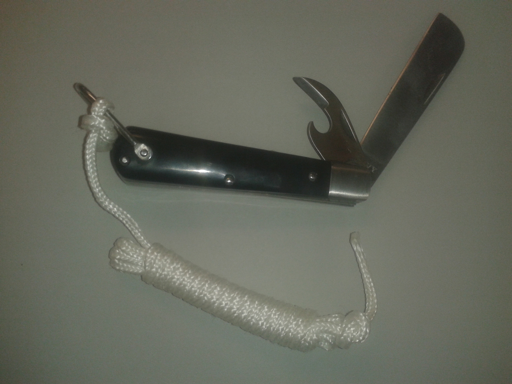 Knife: Navy Folder - Click Image to Close