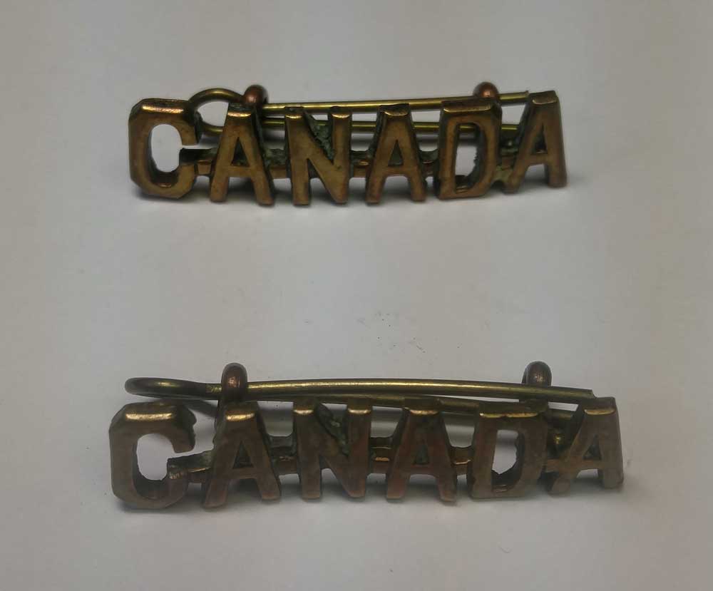 Badge: Canada, Pair - Click Image to Close