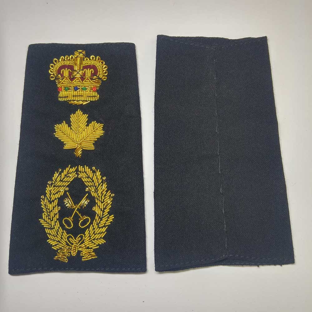 Shoulder Board,Supply Tech, Crown & Maple Leaf,(Soft), 4-1/4" - Click Image to Close