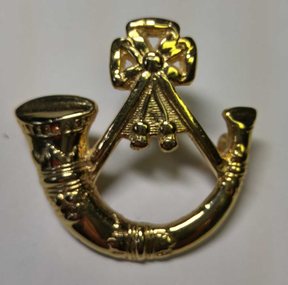 Badge: Traditional Badge of Rifles Regts & Light Inf Corp, Gold