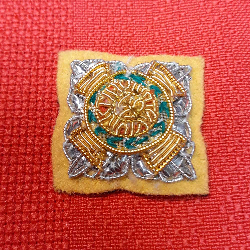 Pip: Officers Full Dress, Slv & Grn Wire Embroidery, 25.4mm (1")
