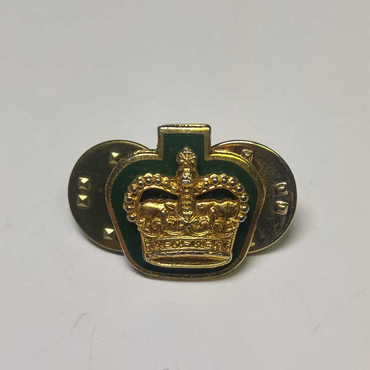 Lapel Pin: Crown, Warrant Officer, Green b/g